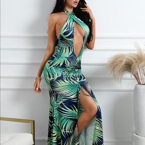 Exotic and Tropical print halter cutout slit dress 🌴🏝🦋